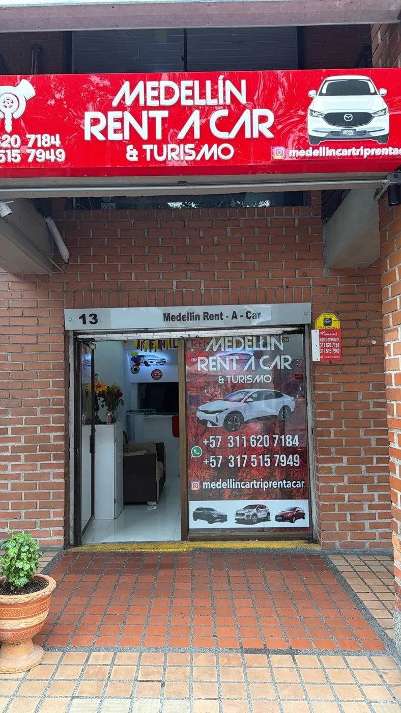 Oficina de Medellín Car Trip Renta Car en Multicentro Aliadas Local 13